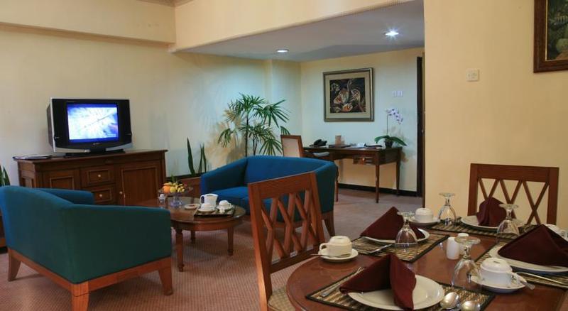 Hotel Aryaduta 4*