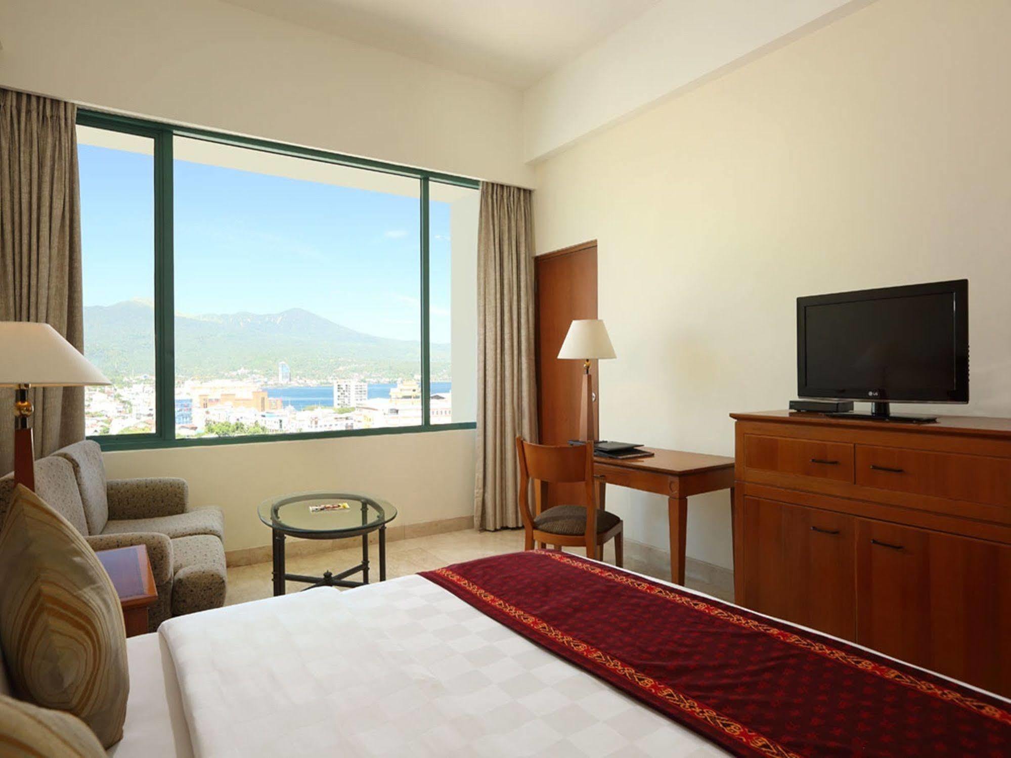 Aryaduta Hotel 4*